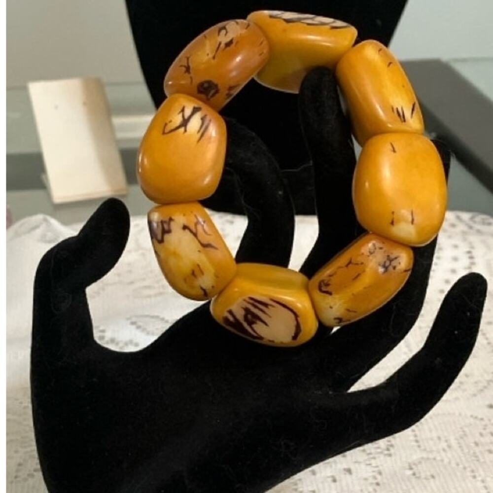 Genuine Ecuador Tagua Nut Stretch Bracelet